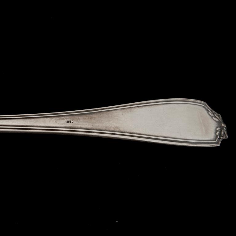 SLEV, silver, Hjalmar Fagerroos, Helsingfors, 1909. Vikt 243,3 g.