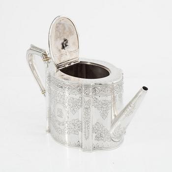 An English Silver Coffee Pot, Teapot, Creamer and Sugar Bowl, mark of Walker & Hall (John Edward Bingham) Sheffield 1891.