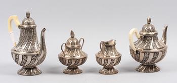 KAFFE och TESERVIS, 4 delar. Silver.