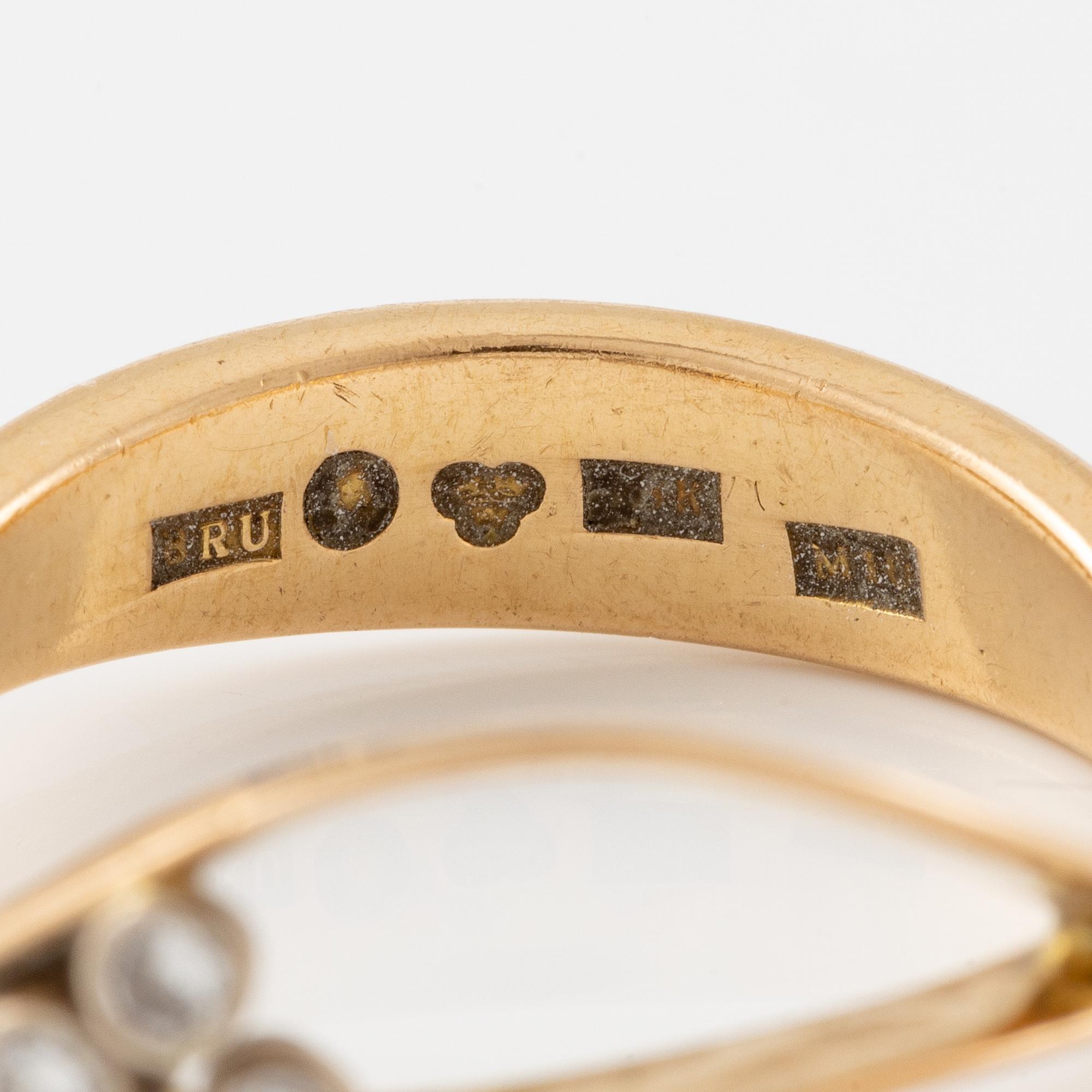 Jan Brunk, ring, 18K gold with brilliant-cut diamonds.