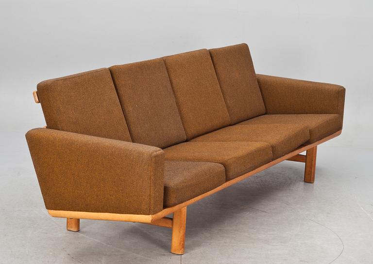SOFFA, "GE 236/4", Hans J Wegner, 1960-tal.