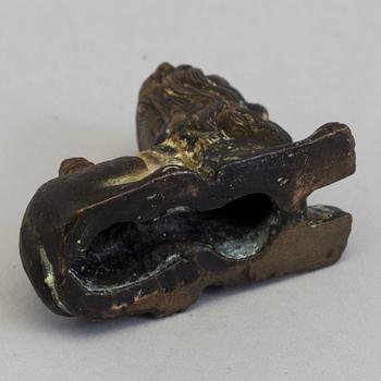 A 16TH CENTURY BRONZE FIGURE.