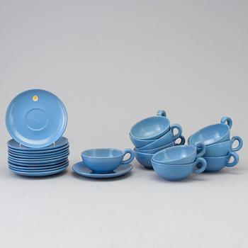 A set of 12 swedish tea cups and saucers. Ceramics. Gabrielverken, after 1925.