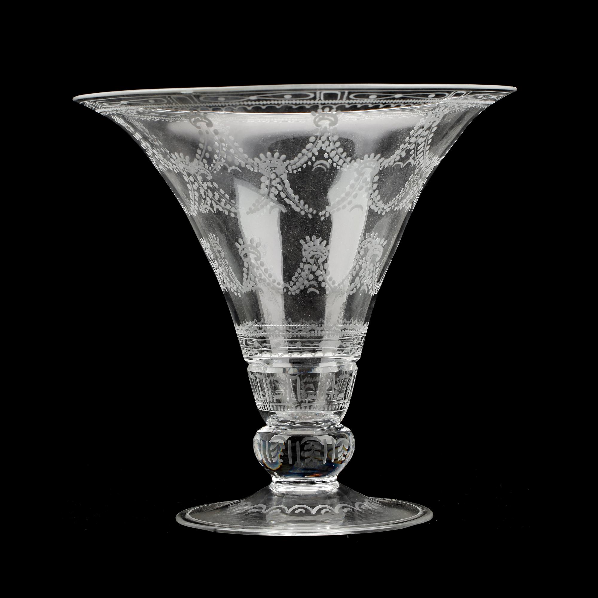 VAS, glas, Kosta, numrerad 34.