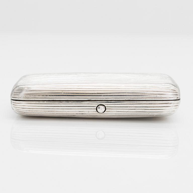 A silver cigarette case, Moscow 1886. Unidentified maker's mark.