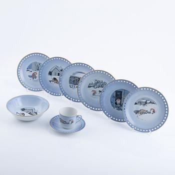 Harald Wiberg, Christmas service, 48 pieces, porcelain, "Tomten", Royal Copenhagen and Bing & Grøndahl, Denmark.