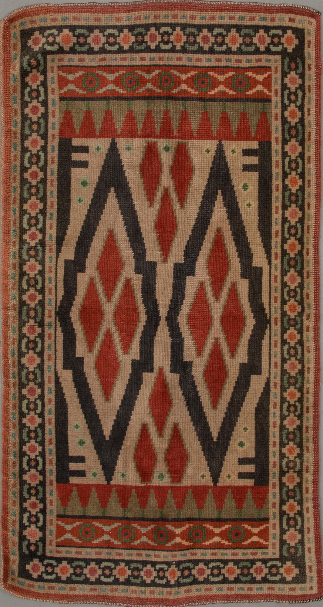MATTO, semiantik. Ca 164x84 cm.
