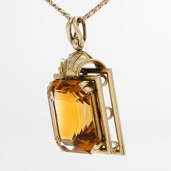 Necklace with pendant, 14K gold and a faceted citrine.