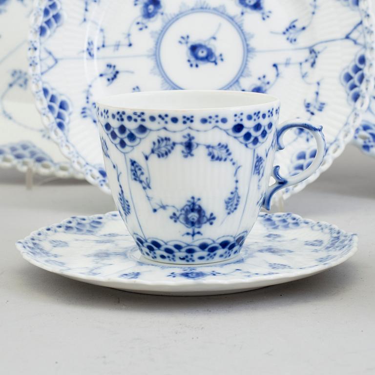 A 32 pieces porcelain coffee service 'Musselmalet' from Royal Copenhagen, Denmark.