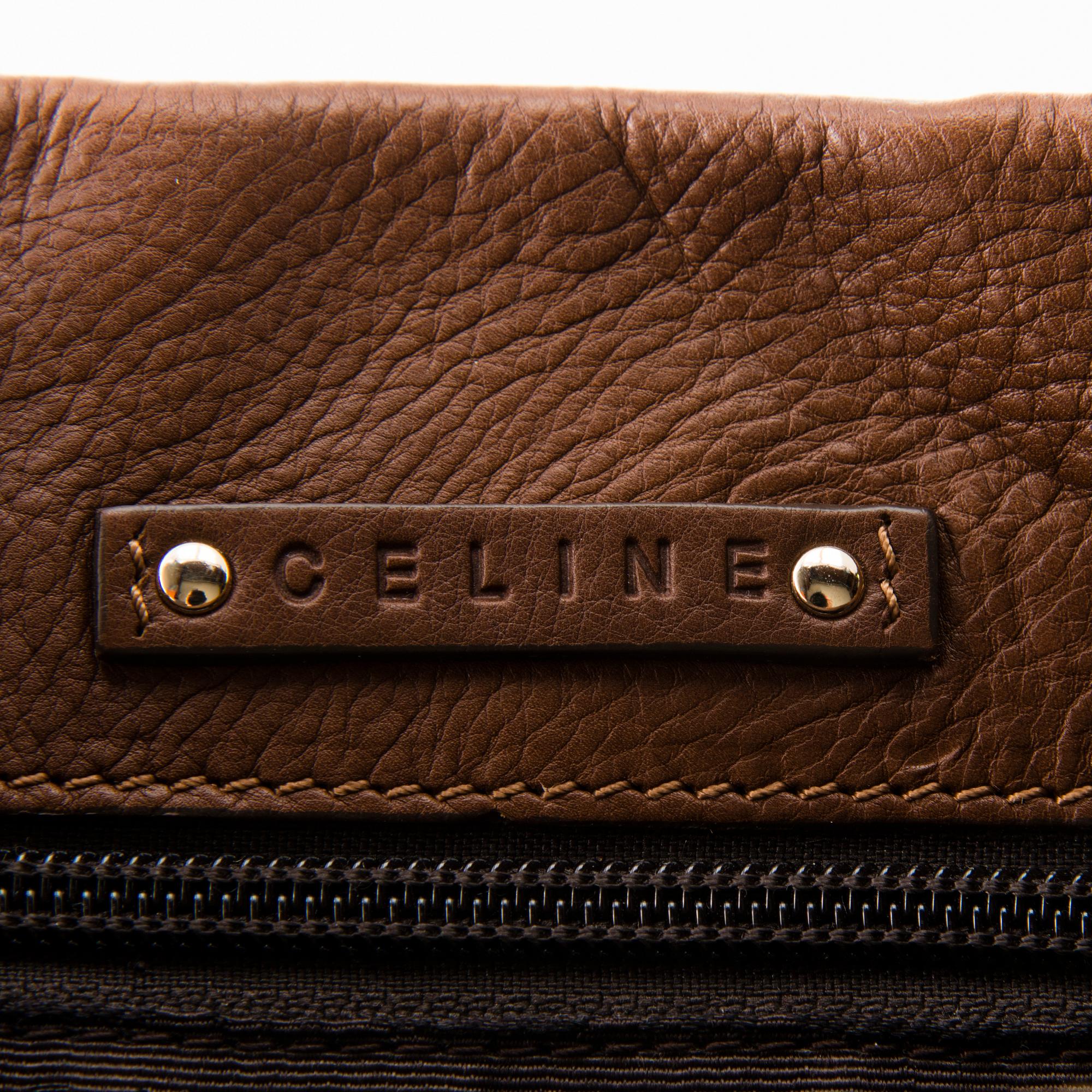 CÉLINE, LAUKKU.