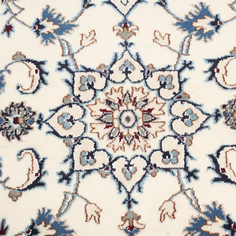 A Nain runner, ca 295 x 80 cm.
