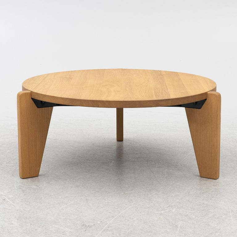 Jean Prouvé, a 'Guéridon Base' coffe table, Vitra, 21st century.