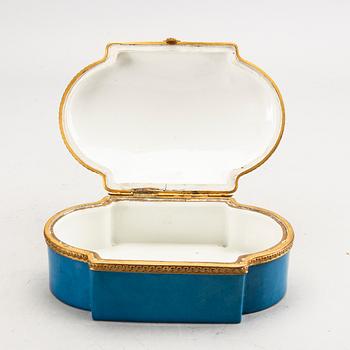 A Limoges porcelain box second half of 20th century.