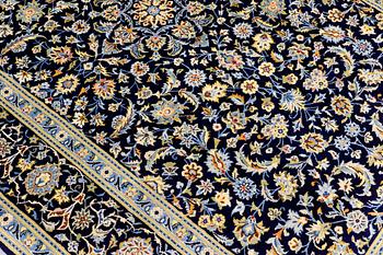 A carpet, Keshan, 291 x 190 cm.