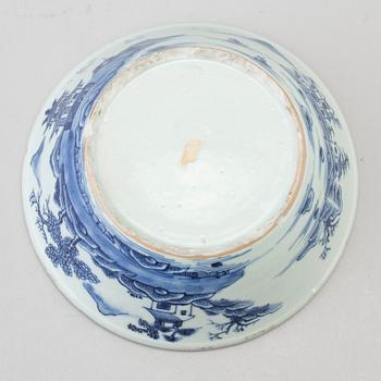 An 18th century porcelin bowl, Qianlong, China.