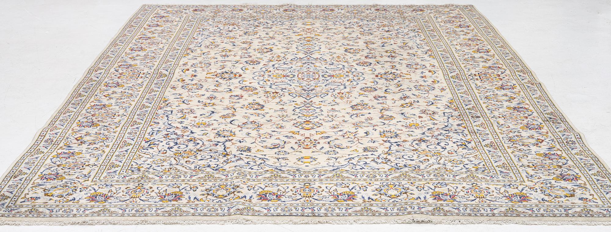 Carpet, Keshan, approx. 355 x 245 cm.