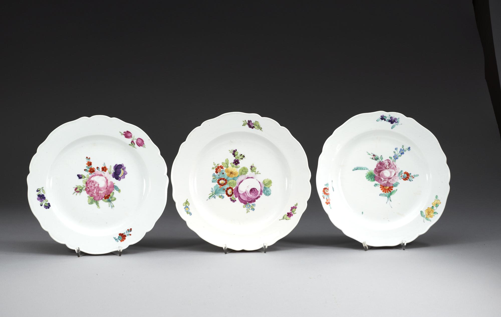 A set of 12 dinner plates, Imperial porcelain manufactory period of Empress Catherine the Great.