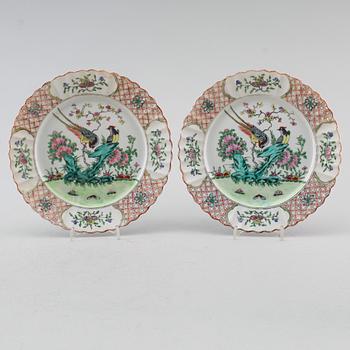 TALLRIKAR, 2 st, porslin, ostindiska, 1900-tal.