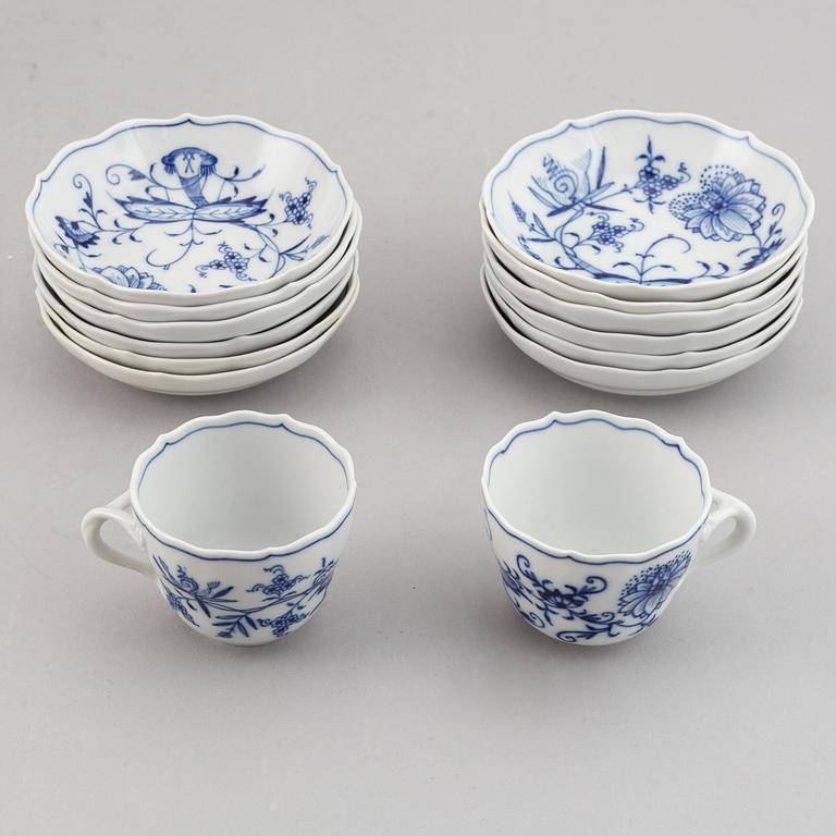 Meissen, servisdelar, 23 st, porslin, "Zwiebelmuster/Lökmönstret", Tyskland.