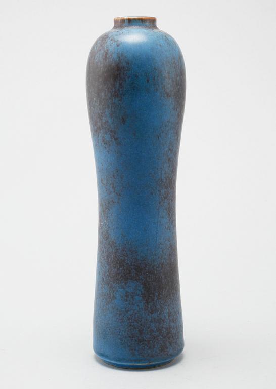 GUNNAR NYLUND, three vases in ceramic, Rörstrand, from the second half of the 20th century.