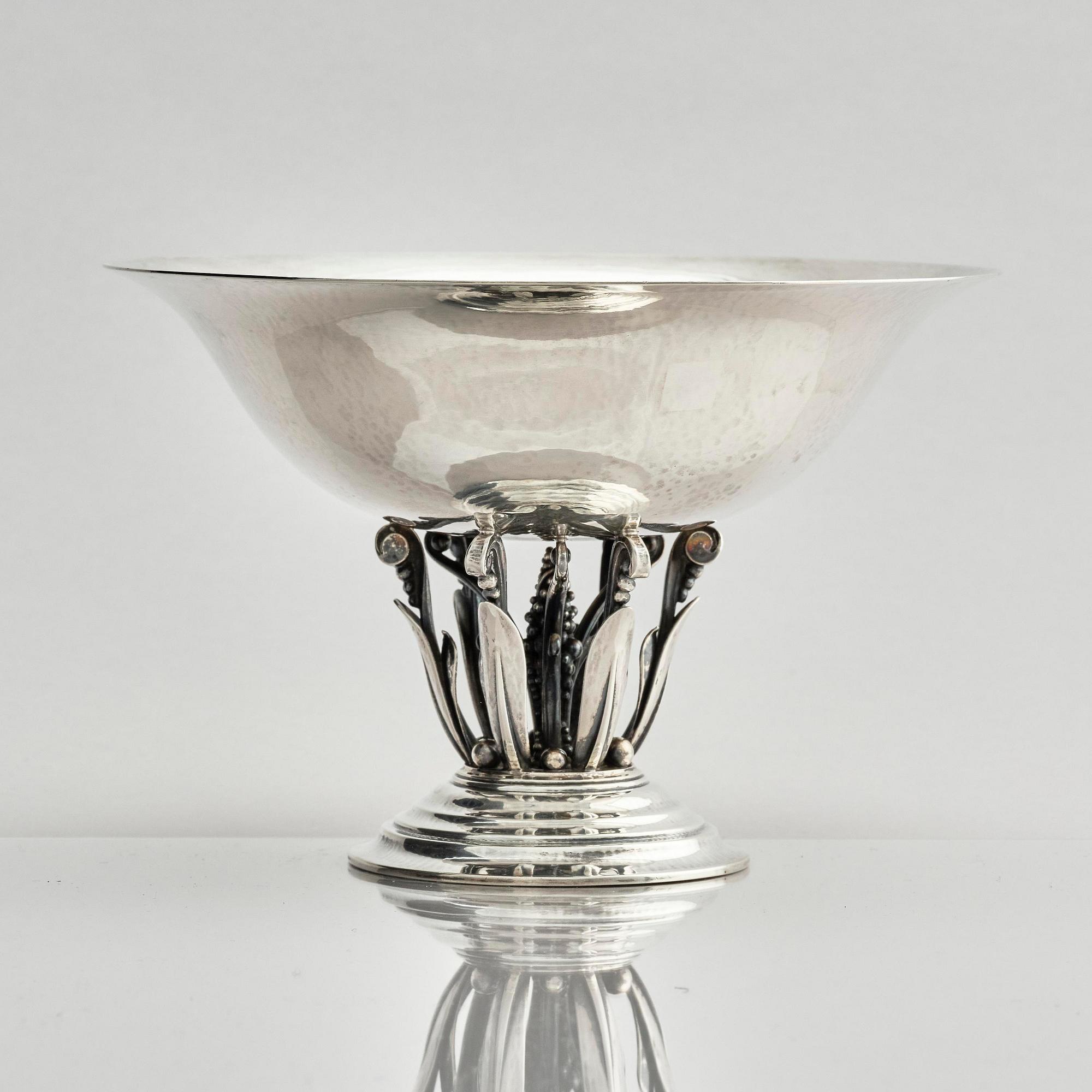 Georg Jensen, skål, sterling silver, modell nr 242, design Johan Rohde, Köpenhamn 1925-32.