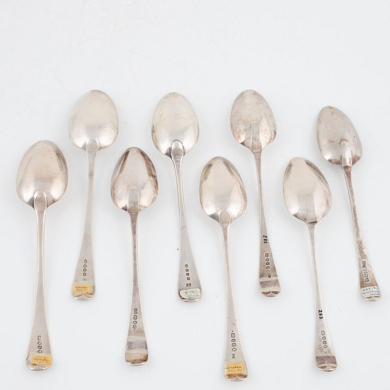 Eight Georgian silver spoons, England, including George Gray, 1792, London.