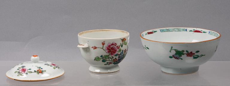 SKÅL SAMT LOCKSKÅL, porslin, Qianlong, Kina 1700-tal.