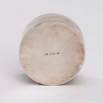 DOSA, silver, Carl Wictor Tertulianus Talen, Helsingfors 1846, vikt 46 g.