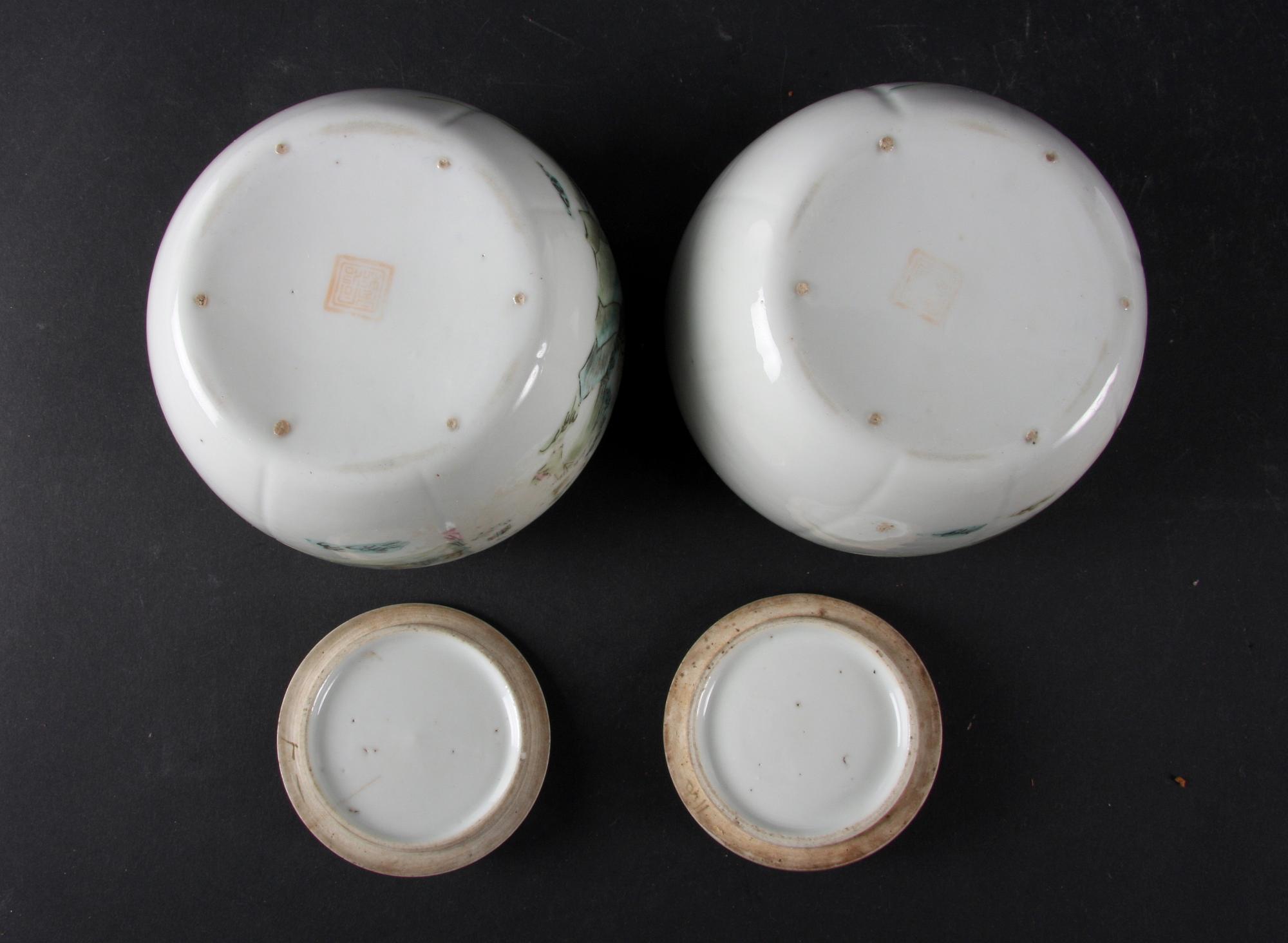 KÄRL MED LOCK, 2 st, porslin, Kanton, 1800-talets slut.