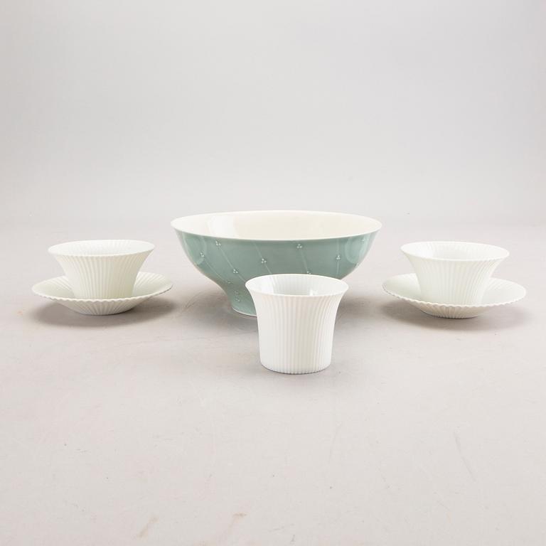 Aune Siimes, Skålar 2 st samt koppar med fat 2 st signerade Arabia 1900-talets andra hälft.