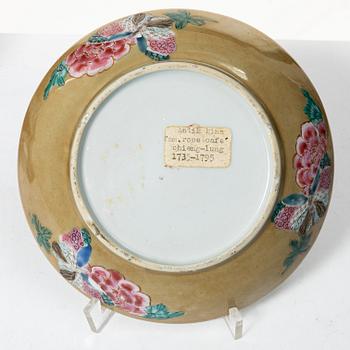 A group lot of Chinese Export porcelain, Qing dynasty, 18th century.  (6 pieces).