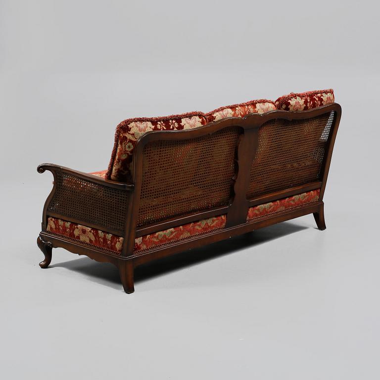 SOFFA, Chippendalestil, omkring 1900-talets mitt.