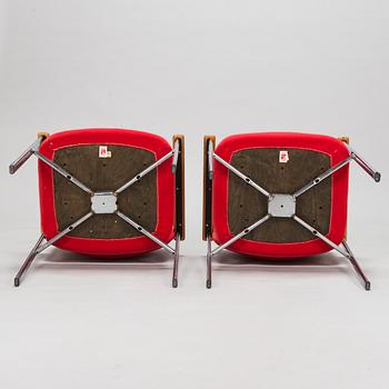 Ilmari Tapiovaara, karmstolar, ett par, "Kiki", modell 08952, Asko 1970-tal.