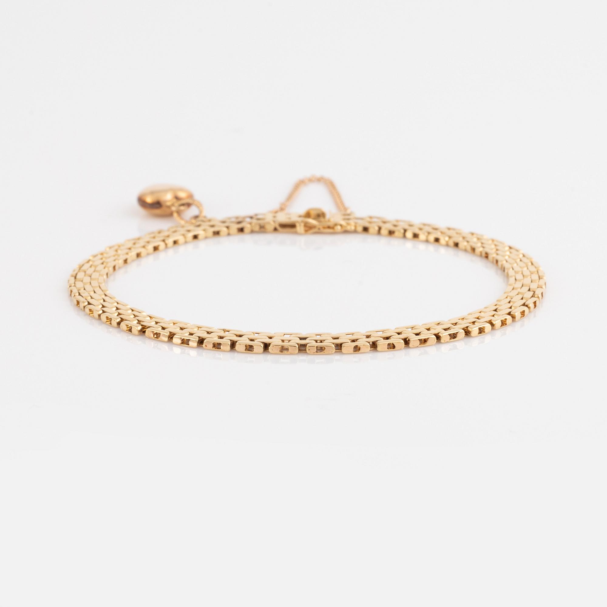 18K gold bracelet.