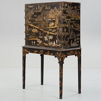 Cupboard, Japan, Edo (1603-1868), later stand.