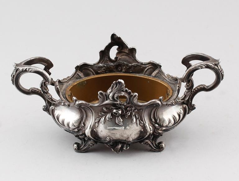 BONBONJÄR, försilvrad metall, 1800-talets andra hälft.