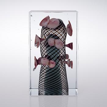 OIVA TOIKKA, A GLASS CUBE. Signed Sakurano Hana, Oiva Toikka, Nuutajärvi 2008, 118/200.