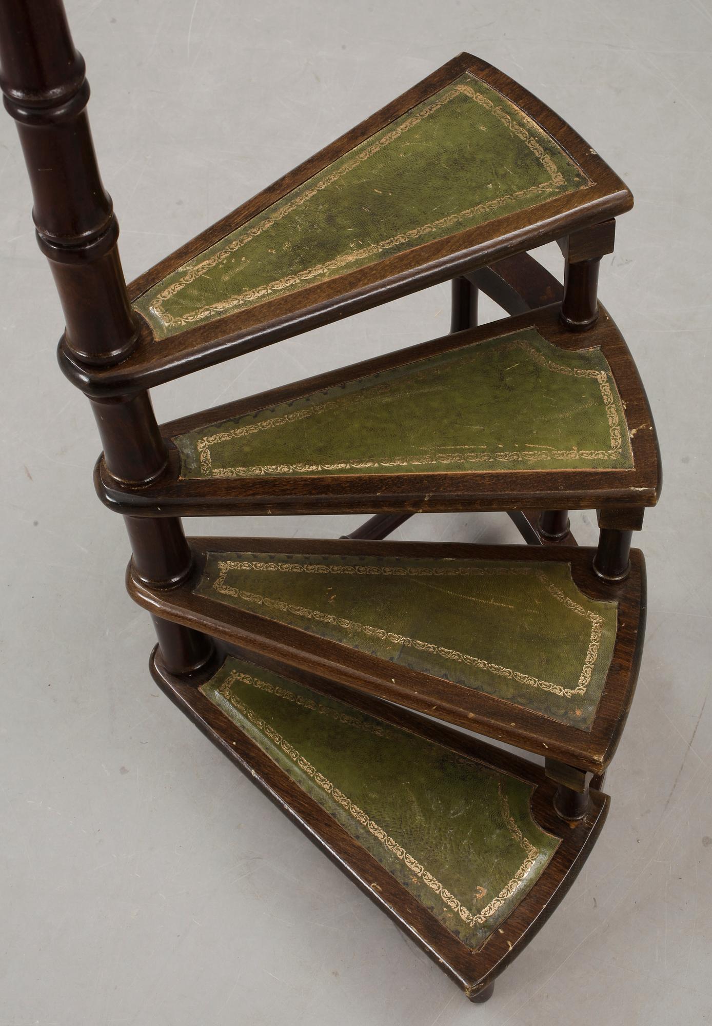BIBLIOTEKSSTEGE, mahogny, England, sent 1900-tal.
