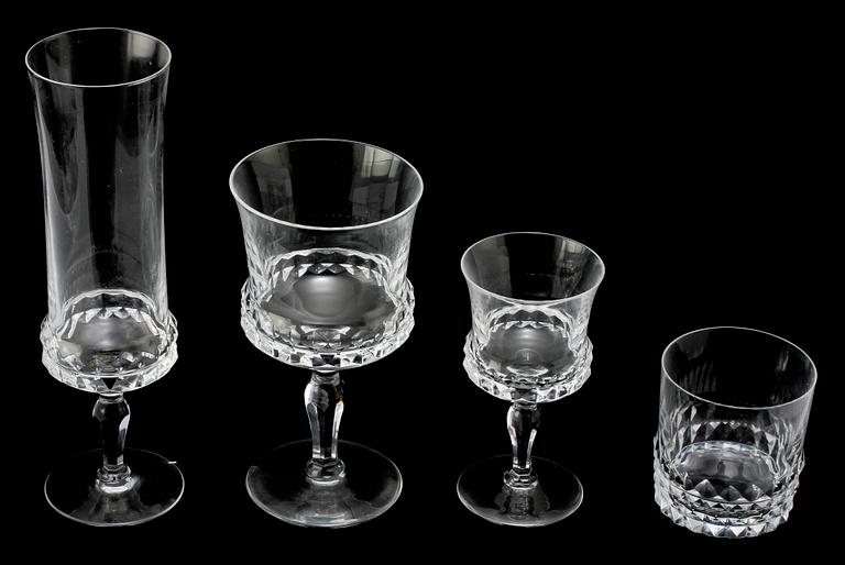 GLASSERVIS, 35 delar, "Silvia", Ingeborg Lundin, Orrefors, 1900-talets andra hälft.