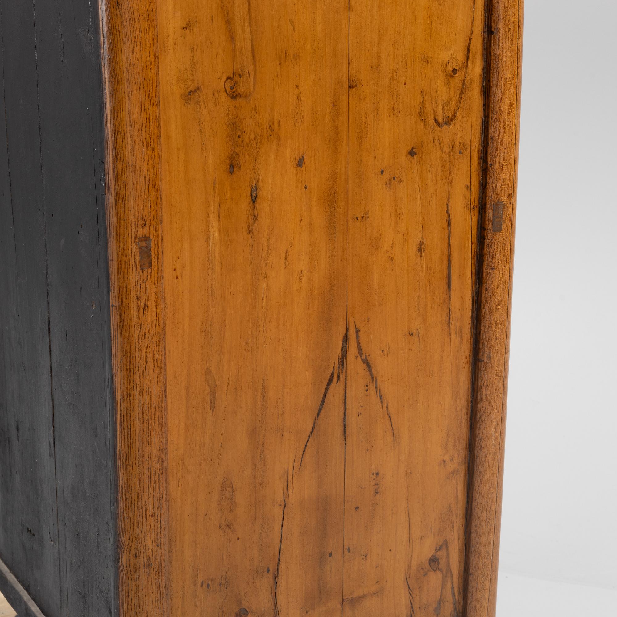 A Ming-style cabinet, 19th/20th century.