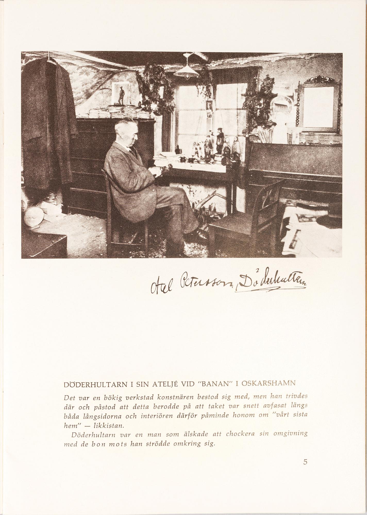 AXEL PETERSSON DÖDERHULTARN, Skulpturgrupp, "Bröllop", bestående av 5 figurer, snidad och delvis bemålat trä.