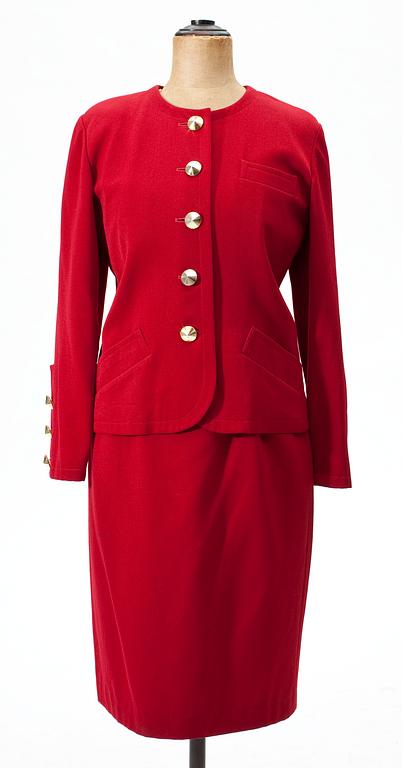 A two-piece Yves Saint Laurent suit, Variation 1991.