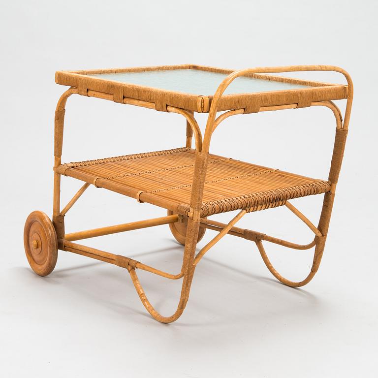 A mid-20th century tea trolley retailer  Artek.