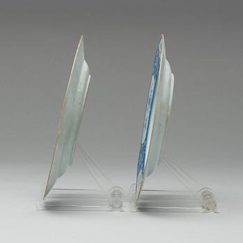 A pair of blue and white dishes, Qing dynasty, Kangxi (1662-1722).