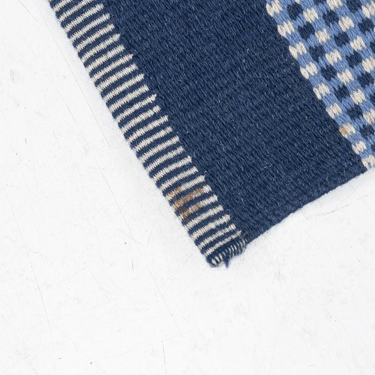 Matta, slätväv, Kasthall, ca. 230 x 134 cm.