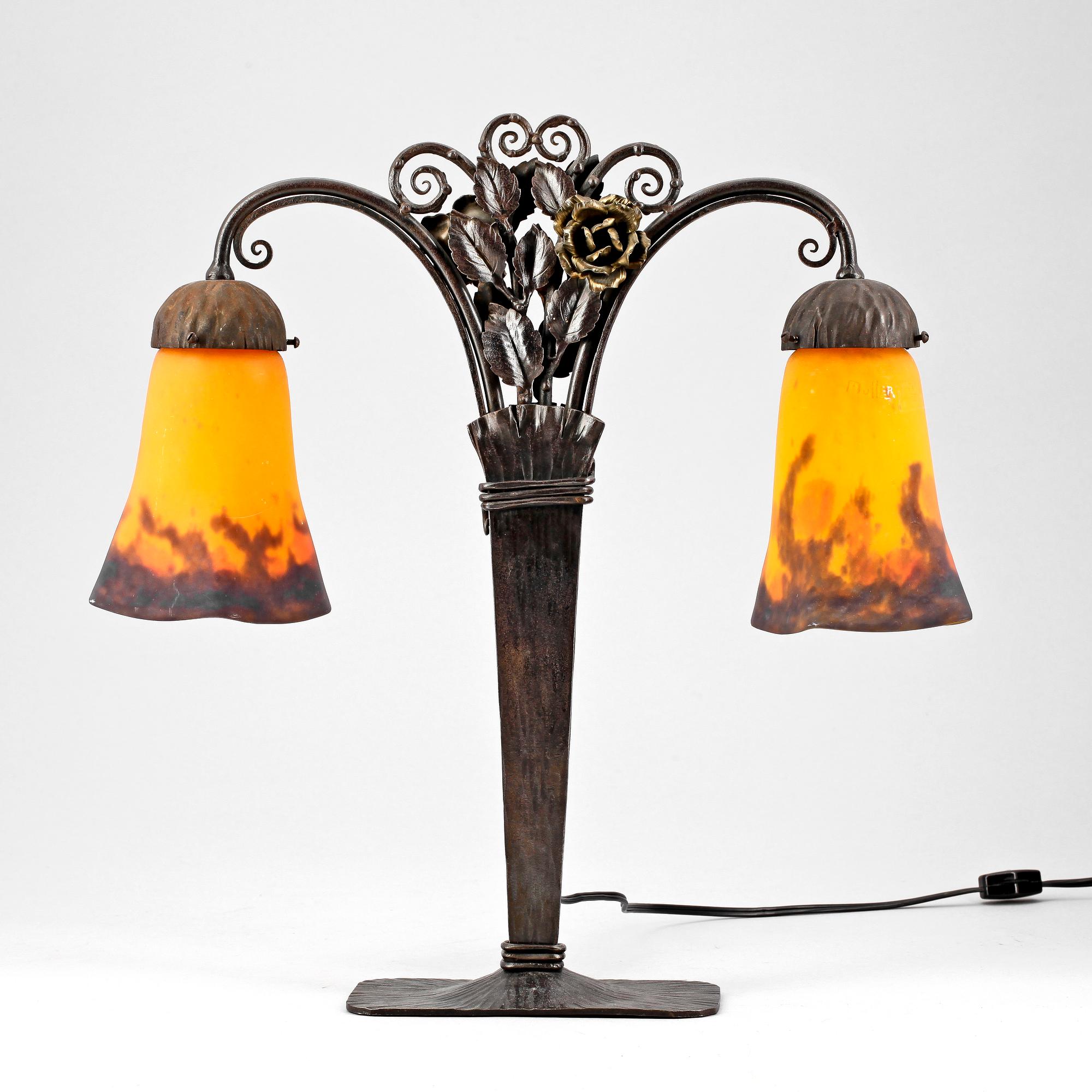 Bordslampa, Müller Freres, Luneville, Art Nouveau, Frankrike, 1900-talets första hälft.