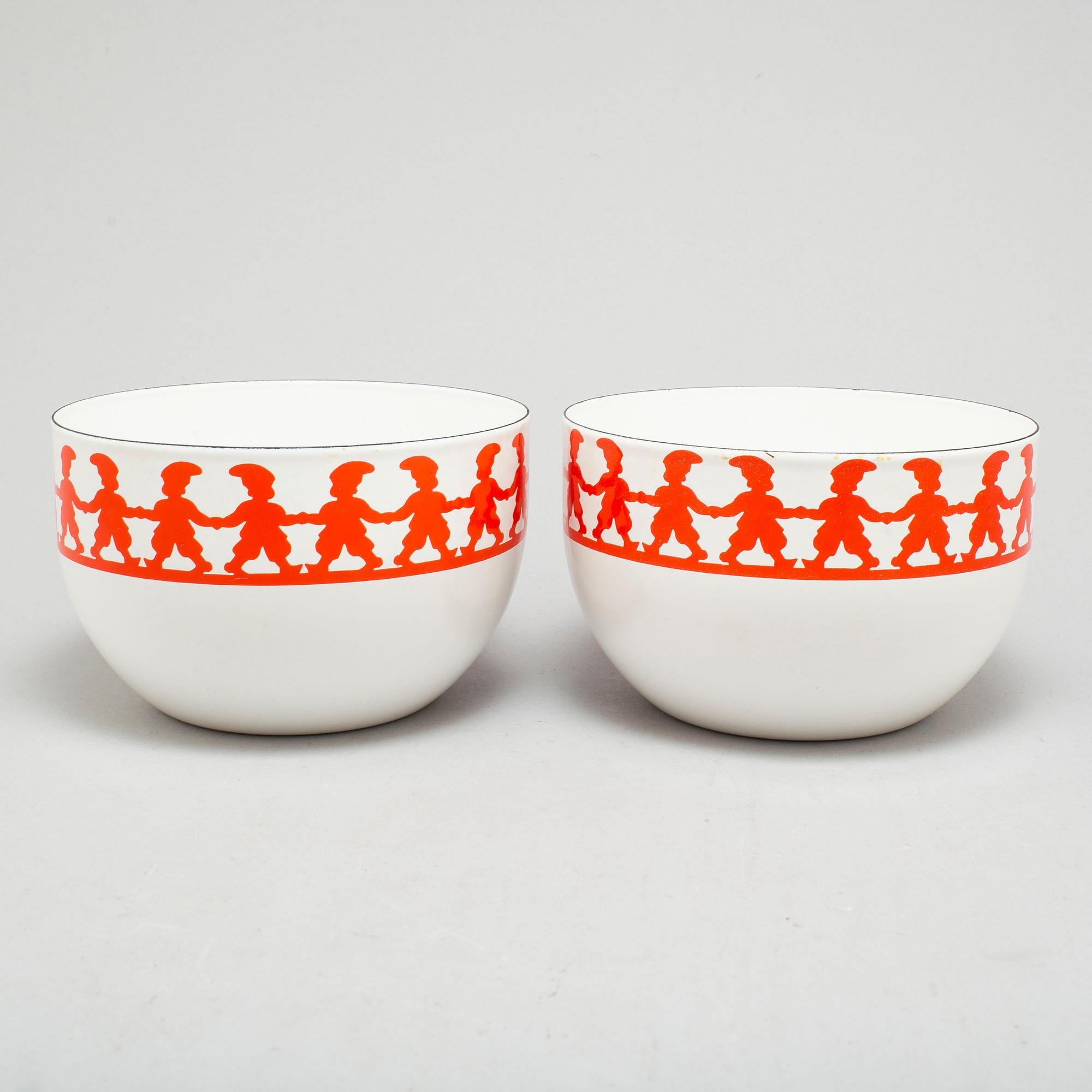 KAJ FRANCK, a pair of 1970's enamel bowls, Finel Arabia.