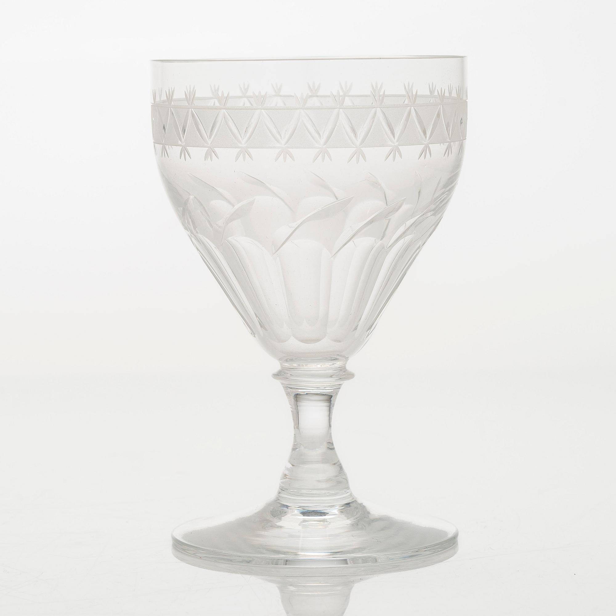A 144-piece glassware set, limited production for Riihimäen Lasi, 1950s/60s.