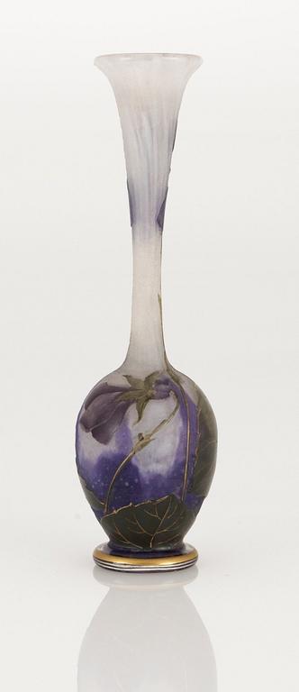 An art nouveau Daum cameo glass vase, Nancy, France.