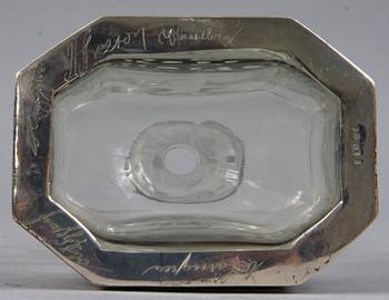 KARAFF, glas med silverfattning, importstämpel. 1900-talets första del.